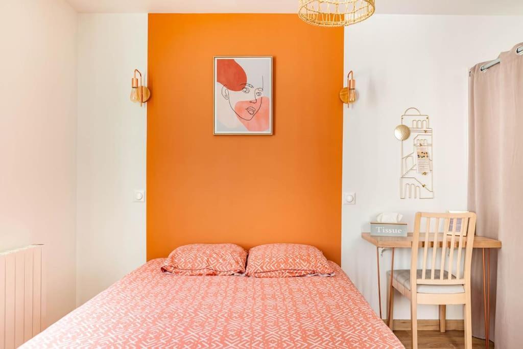 Maison Tourangelle Chic & Cosy Avec Cour Tours Exterior foto